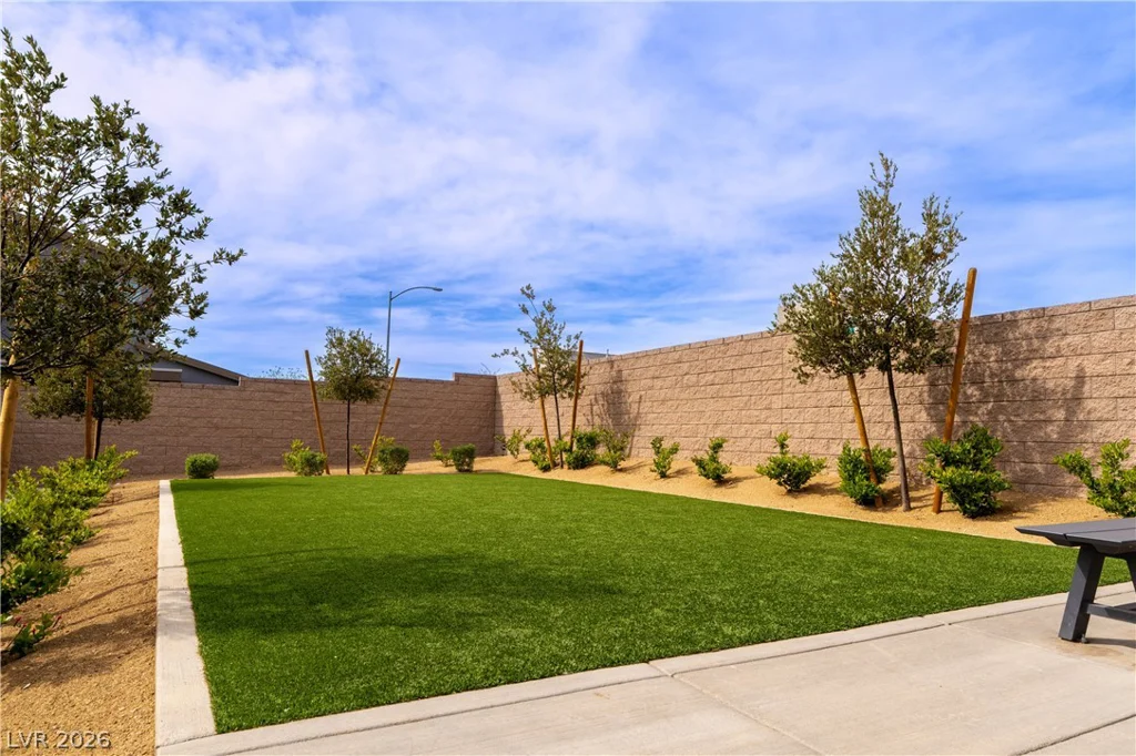 4294 Park Edge, Las Vegas, NV 89141