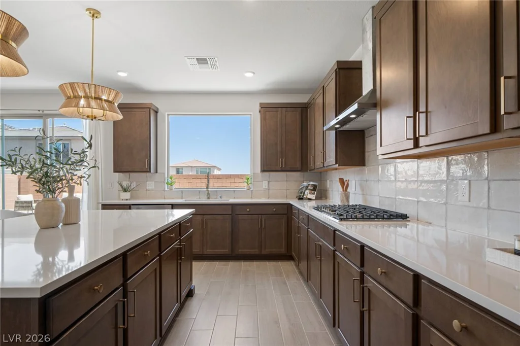 10204 Mystic Falls, Las Vegas, NV 89141