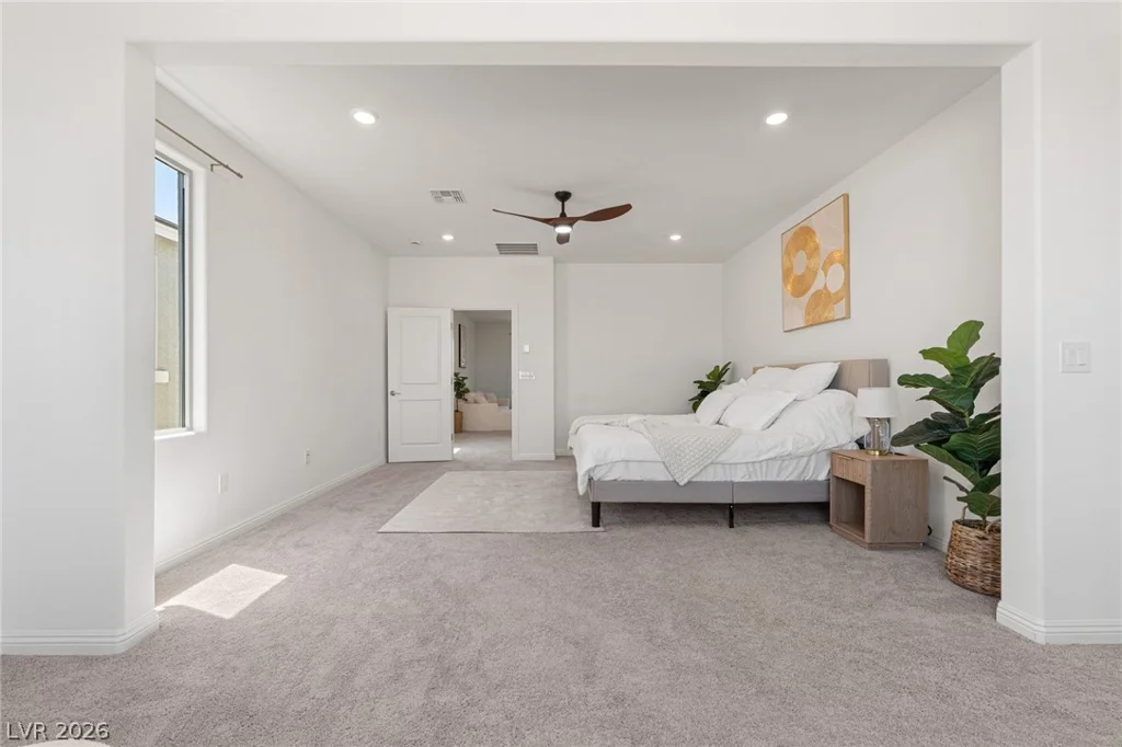 10204 Mystic Falls, Las Vegas, NV 89141