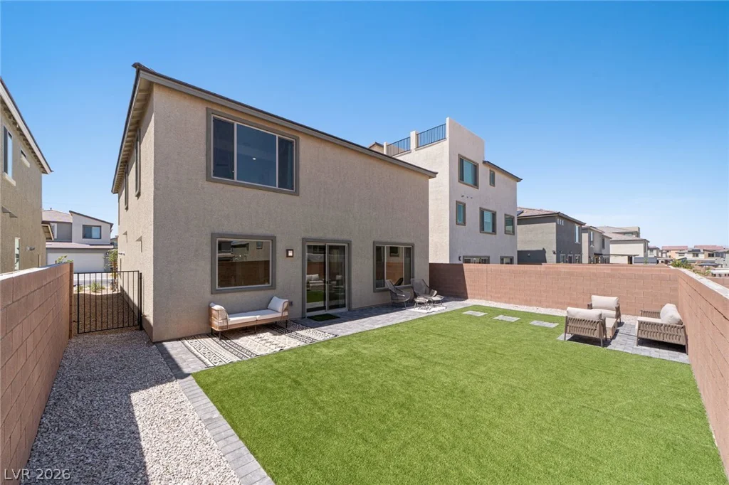 10204 Mystic Falls, Las Vegas, NV 89141