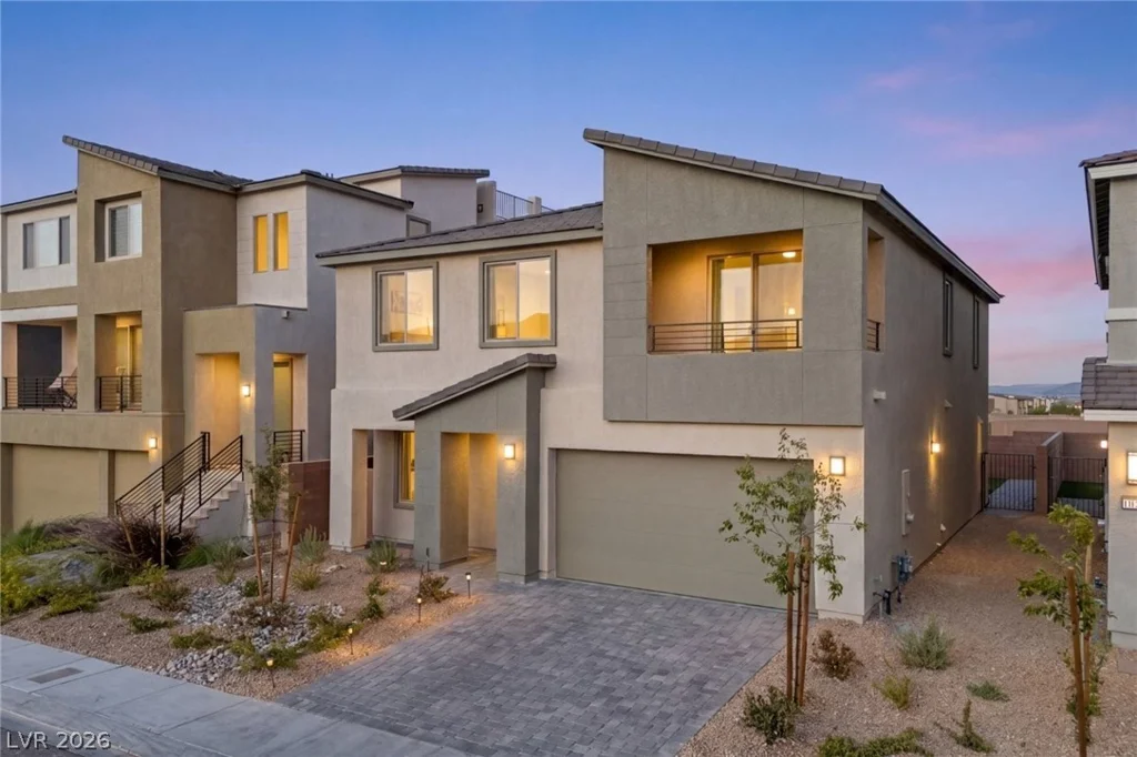 10204 Mystic Falls, Las Vegas, NV 89141