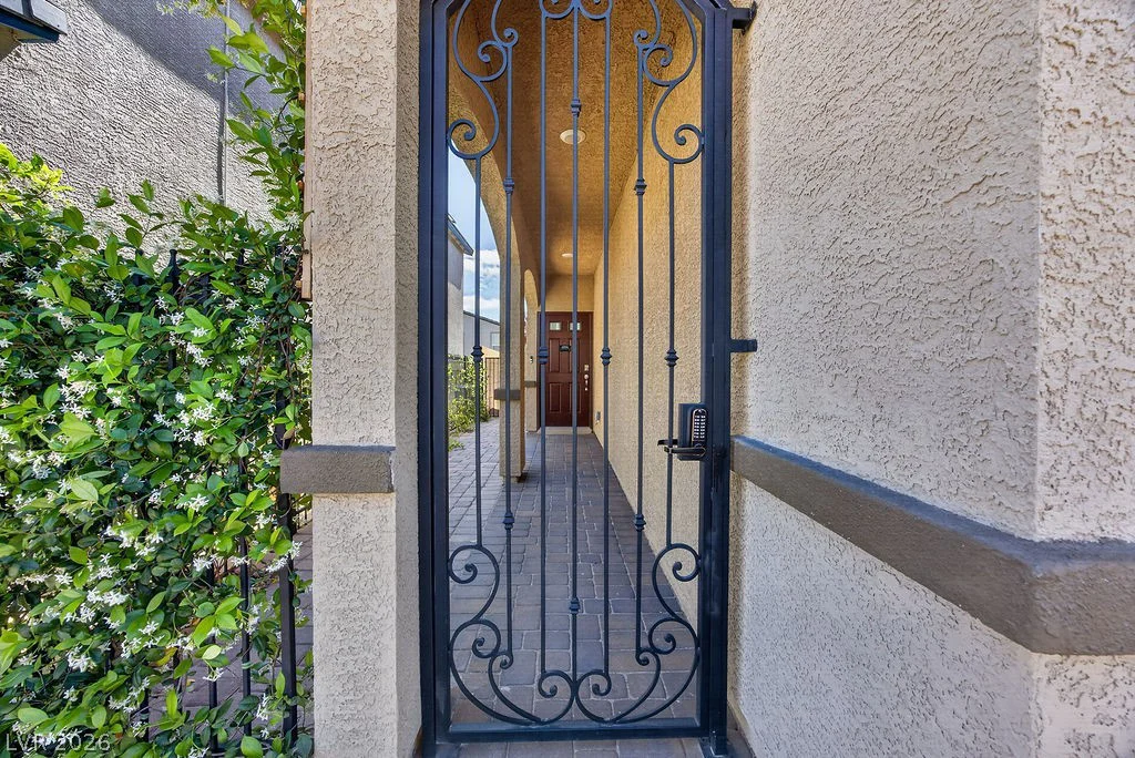 10983 Cambridge Lakes, Las Vegas, NV 89166
