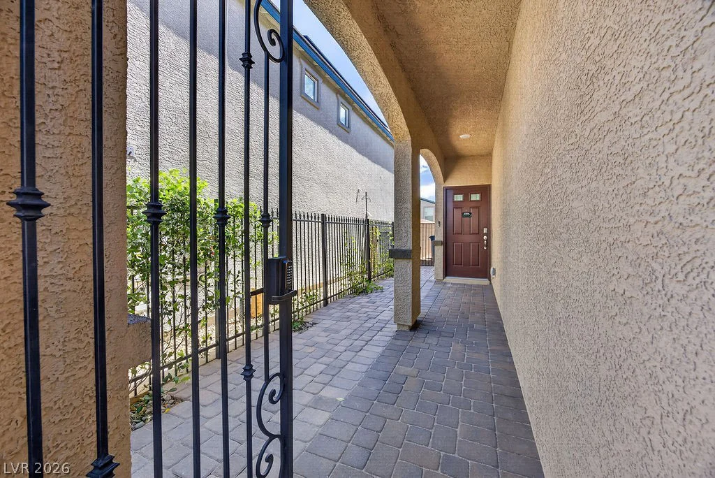 10983 Cambridge Lakes, Las Vegas, NV 89166