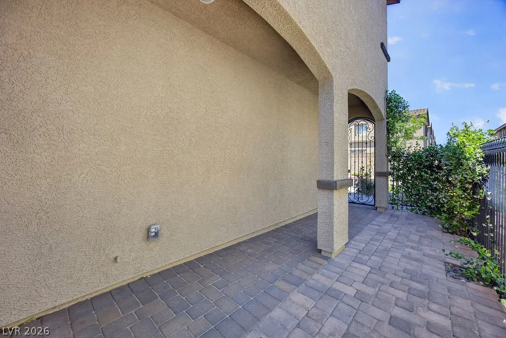 10983 Cambridge Lakes, Las Vegas, NV 89166