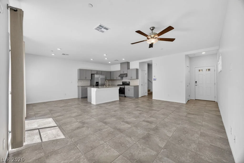 10983 Cambridge Lakes, Las Vegas, NV 89166