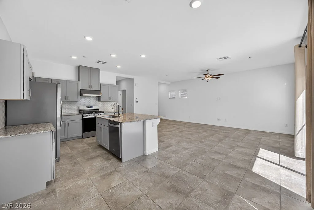 10983 Cambridge Lakes, Las Vegas, NV 89166
