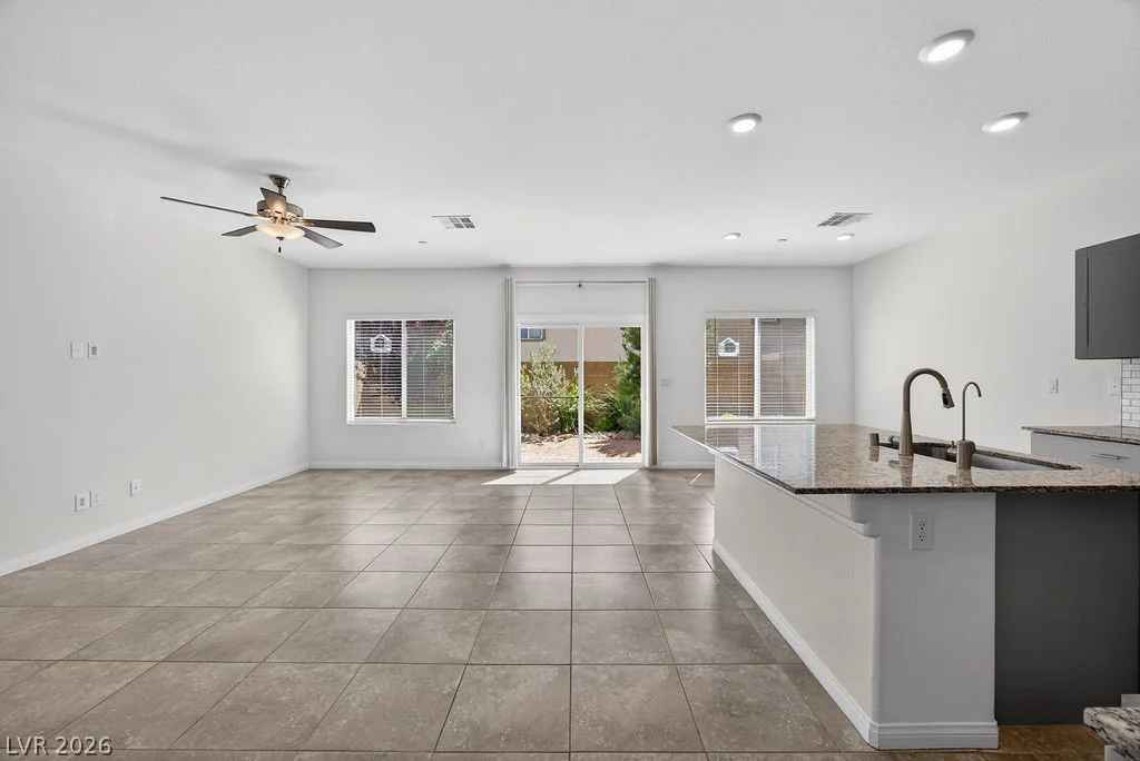 10983 Cambridge Lakes, Las Vegas, NV 89166