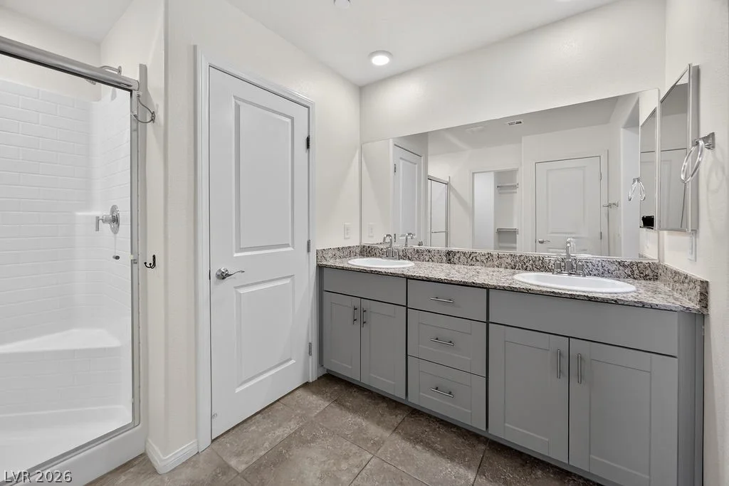 10983 Cambridge Lakes, Las Vegas, NV 89166
