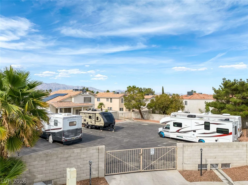 3481 Creek River, Las Vegas, NV 89129