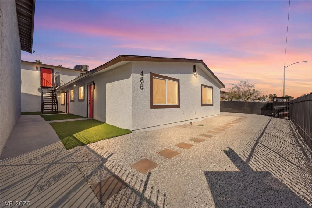 488 Albert, Las Vegas, NV 89119