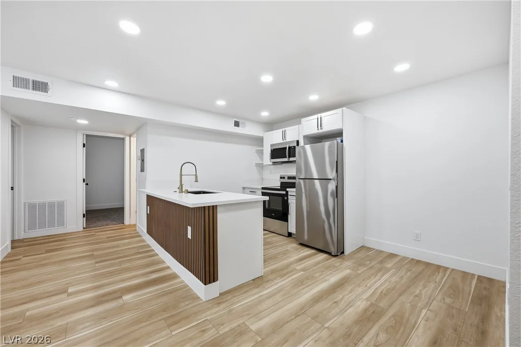 488 Albert, Las Vegas, NV 89119