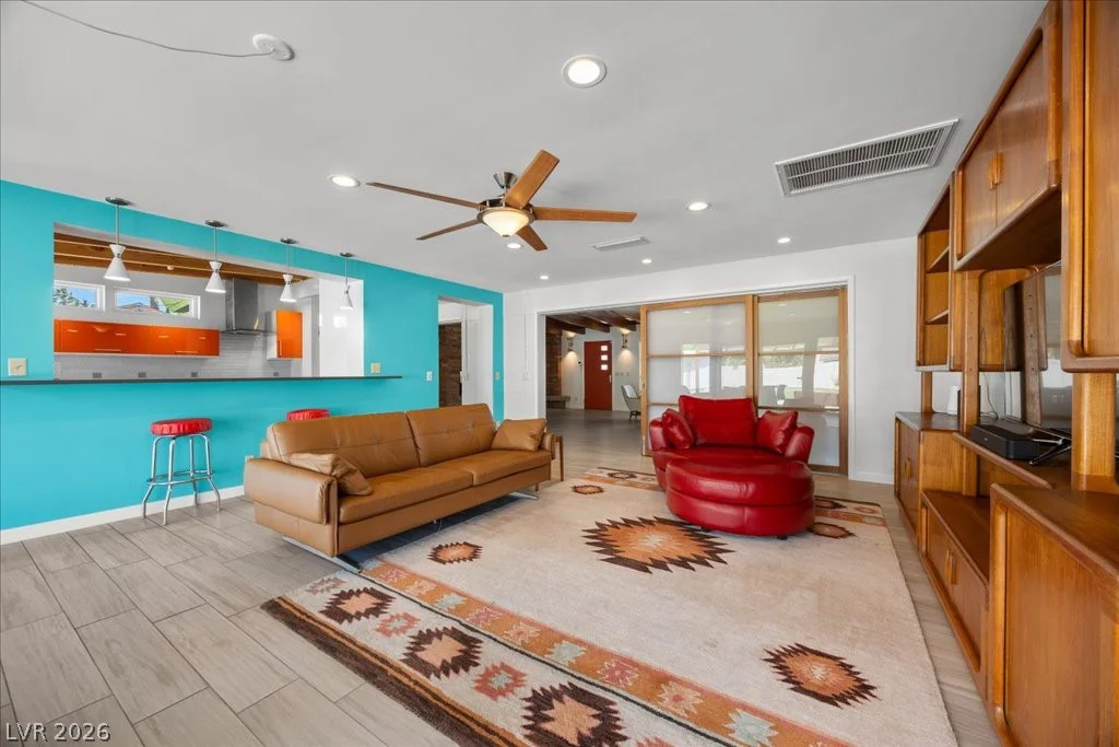 4016 Vegas, Las Vegas, NV 89108