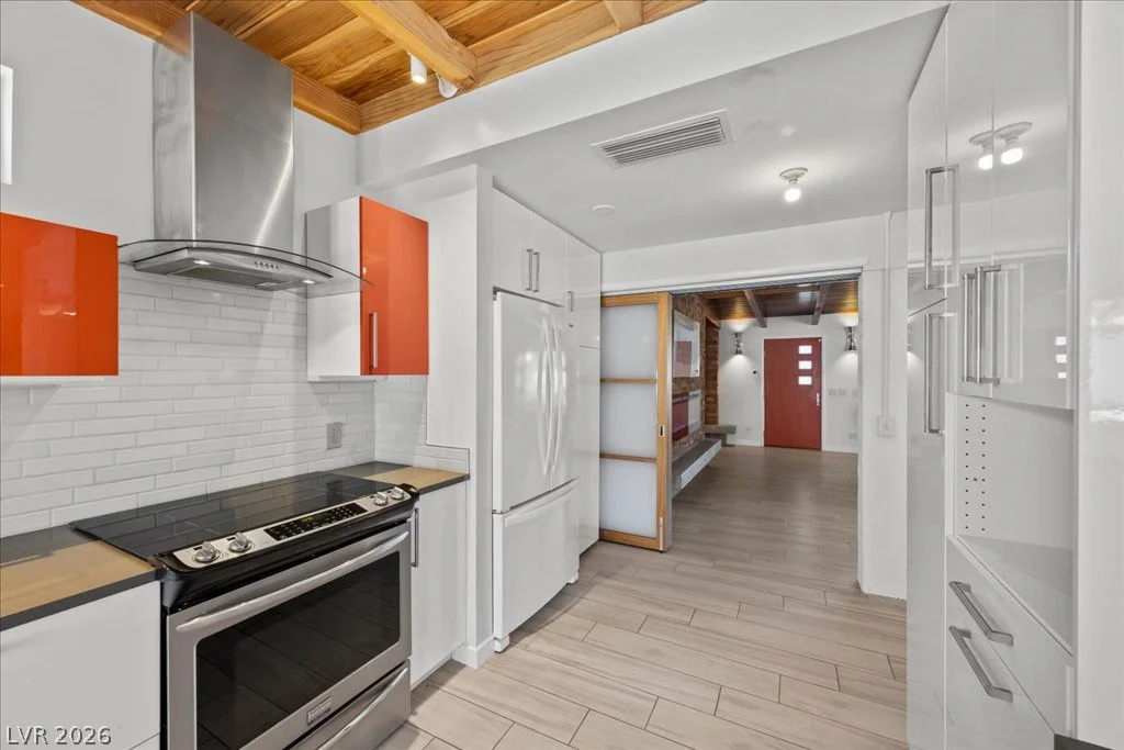 4016 Vegas, Las Vegas, NV 89108