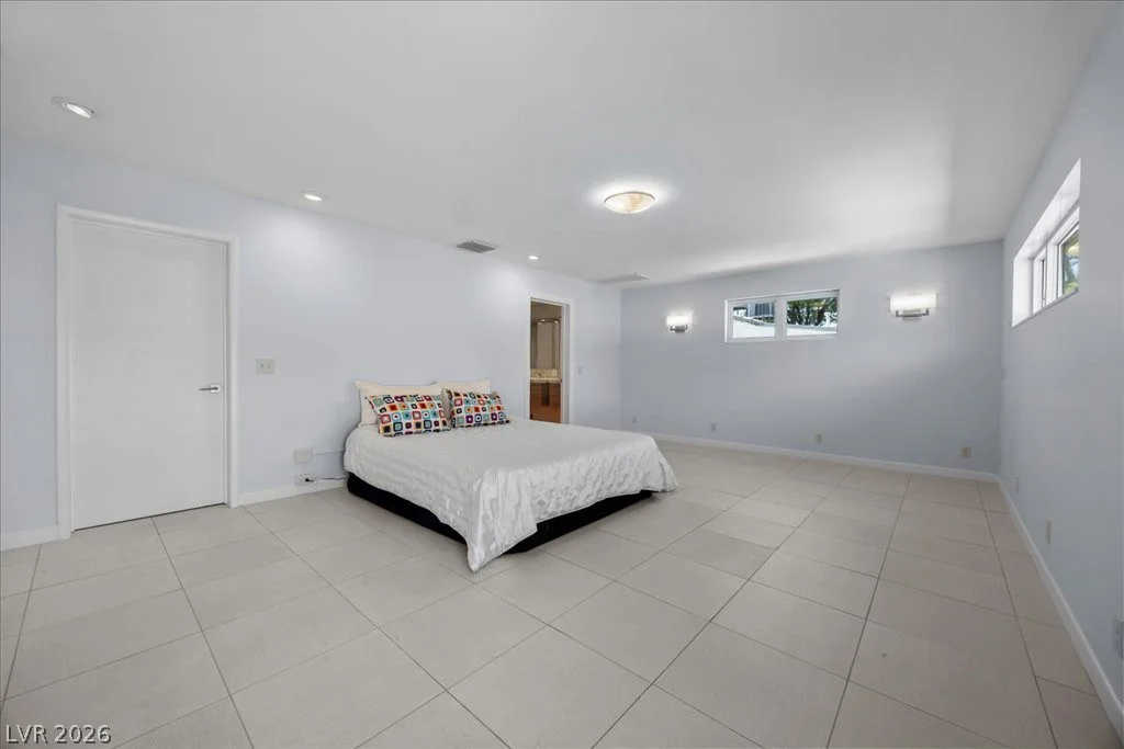 4016 Vegas, Las Vegas, NV 89108