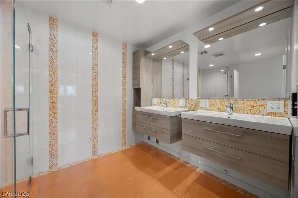4016 Vegas, Las Vegas, NV 89108