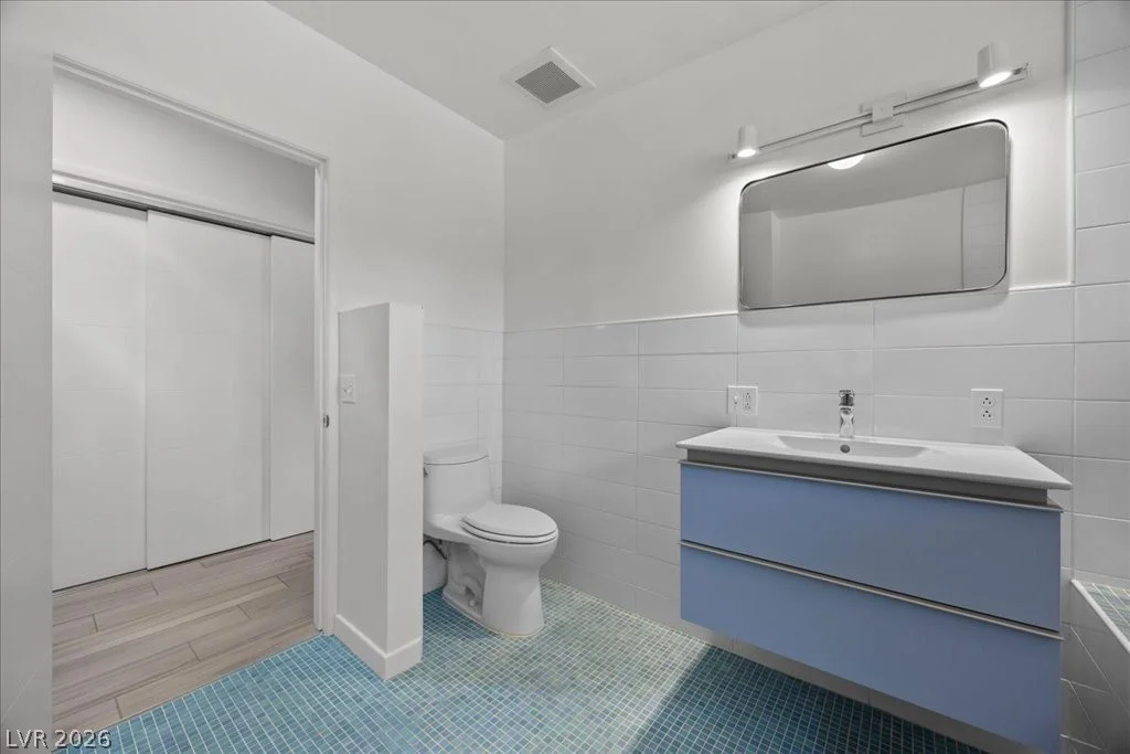 4016 Vegas, Las Vegas, NV 89108