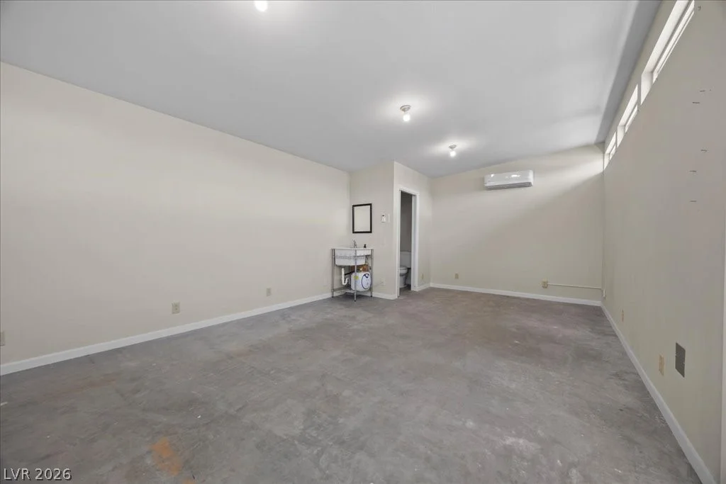 4016 Vegas, Las Vegas, NV 89108