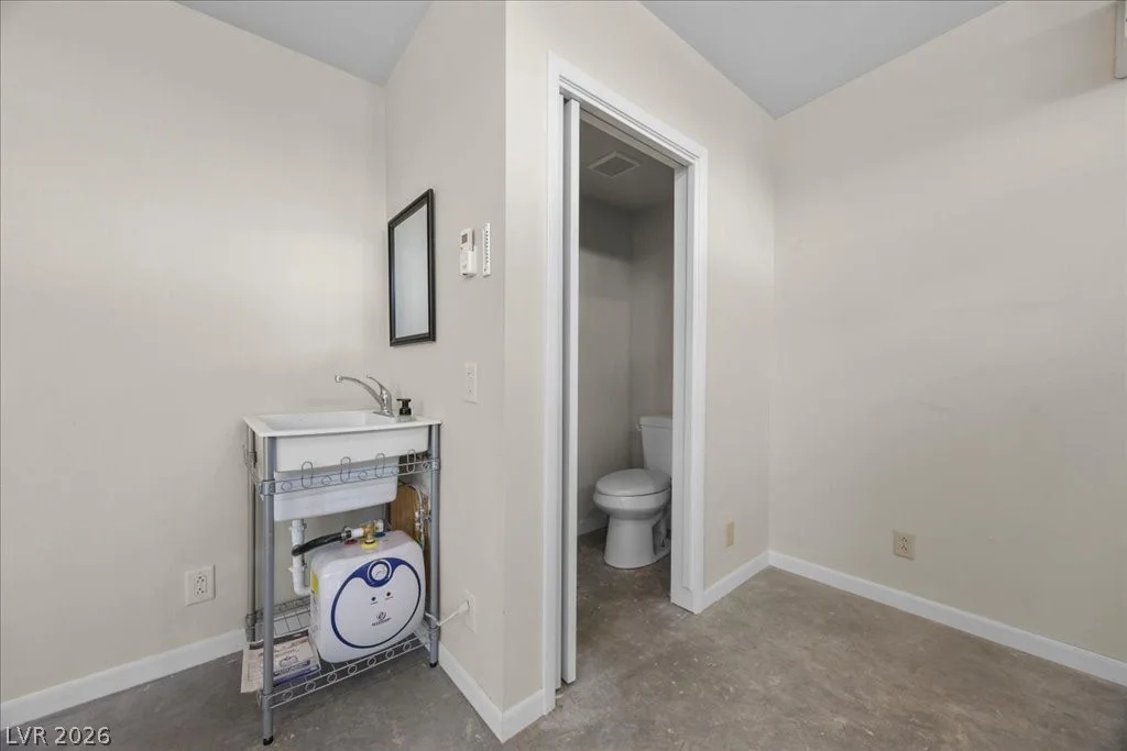 4016 Vegas, Las Vegas, NV 89108