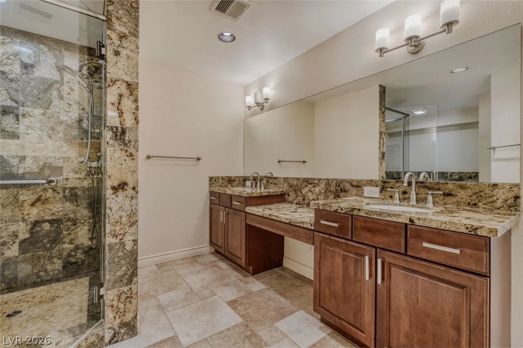 3144 Bel Air, Las Vegas, NV 89109