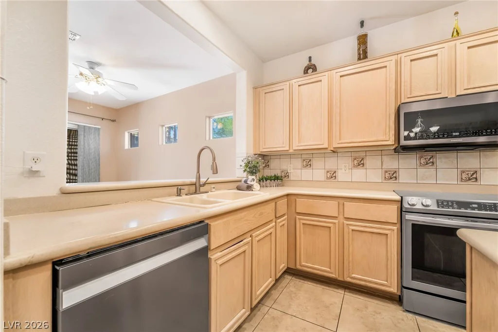 2539 Evansville, Henderson, NV 89052