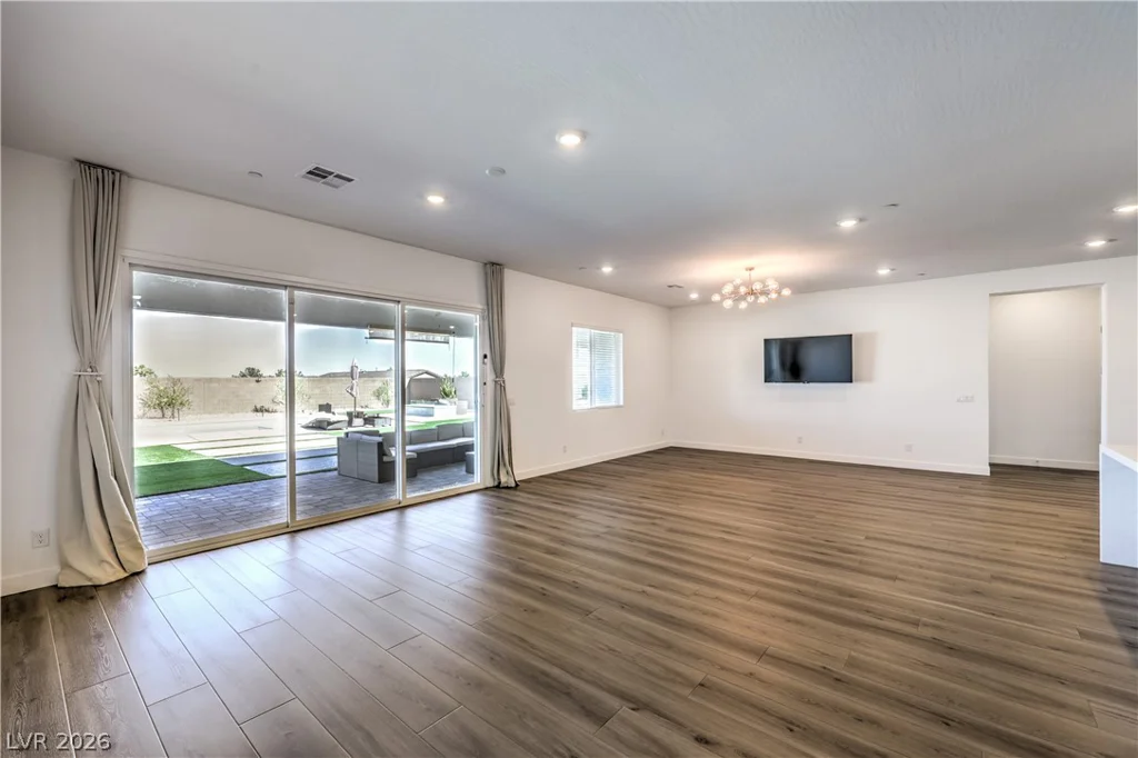 5242 Fisher Falls, Las Vegas, NV 89149