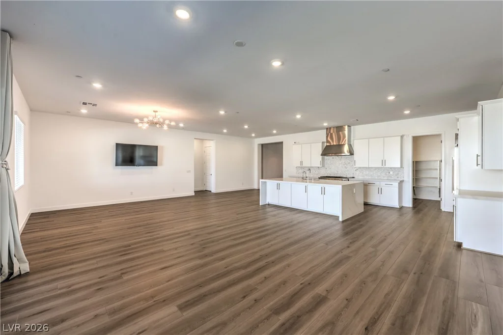 5242 Fisher Falls, Las Vegas, NV 89149