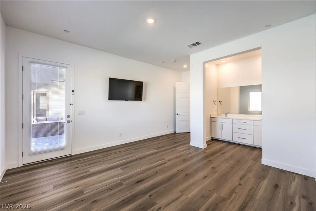5242 Fisher Falls, Las Vegas, NV 89149