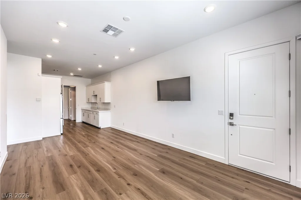 5242 Fisher Falls, Las Vegas, NV 89149