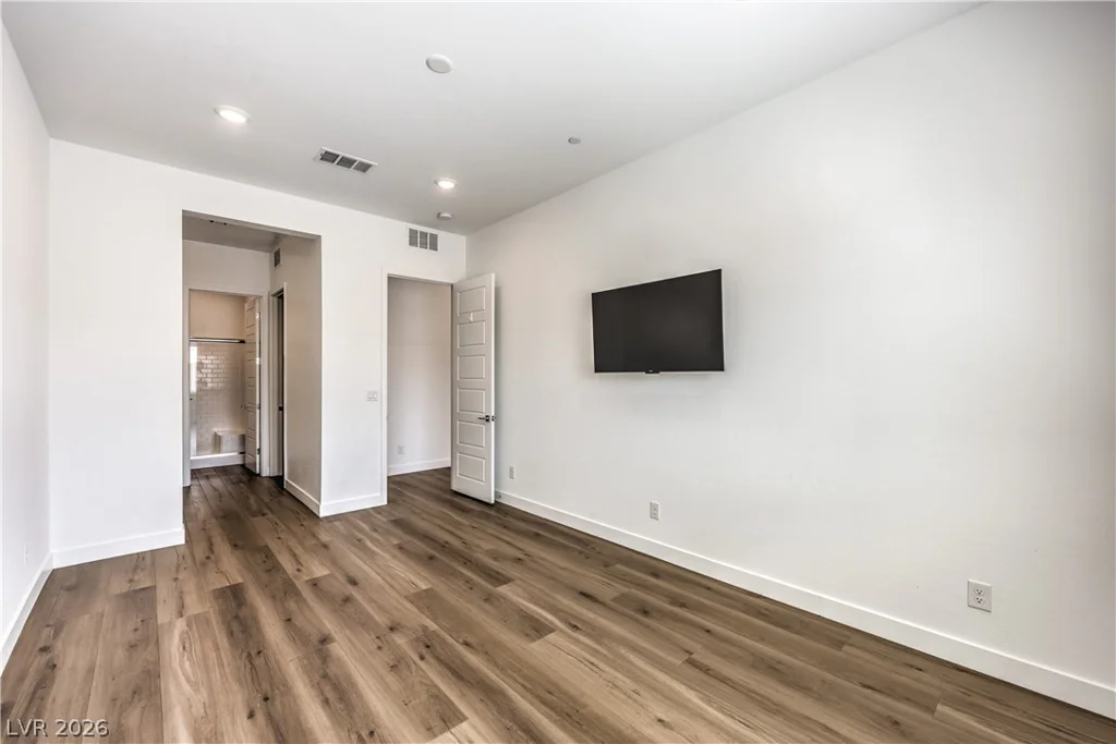 5242 Fisher Falls, Las Vegas, NV 89149