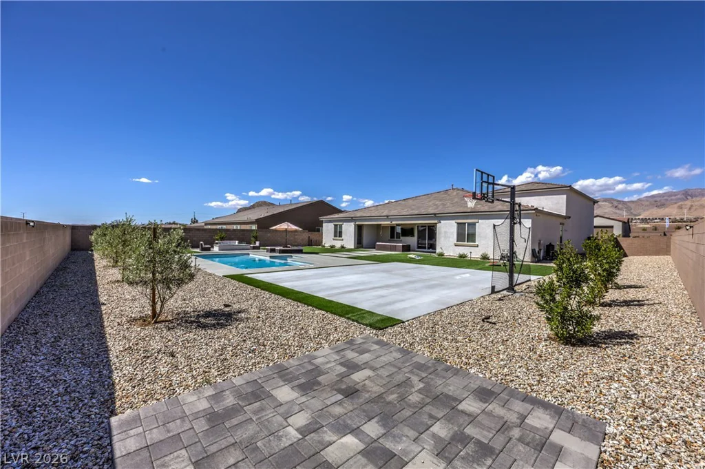 5242 Fisher Falls, Las Vegas, NV 89149