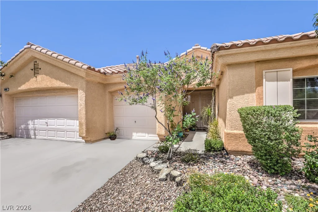 3940 Genoa, Las Vegas, NV 89141