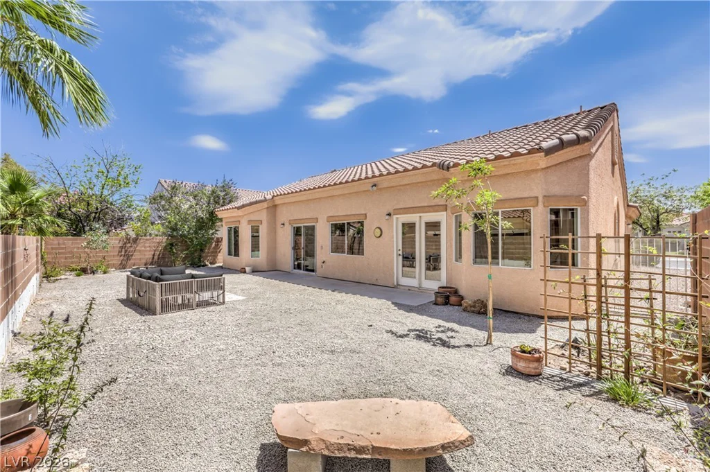 3940 Genoa, Las Vegas, NV 89141
