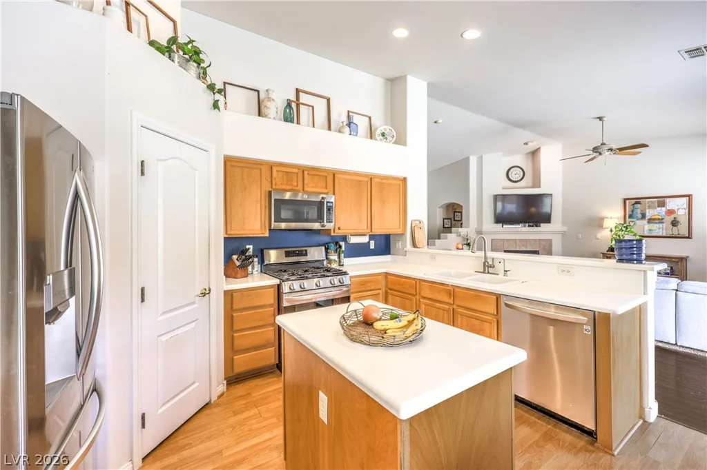 3940 Genoa, Las Vegas, NV 89141