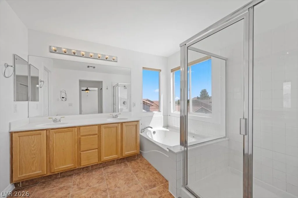 10369 Sleeping Sun, Las Vegas, NV 89129