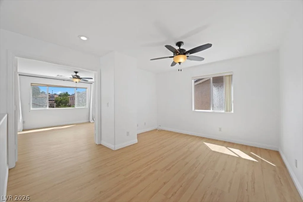 10369 Sleeping Sun, Las Vegas, NV 89129