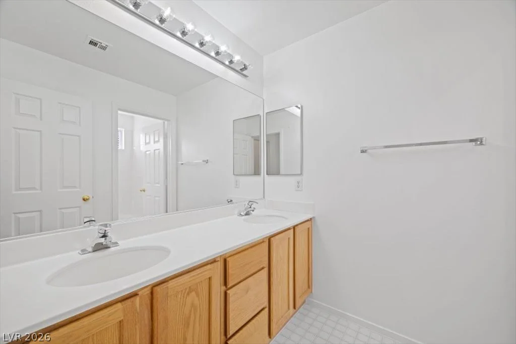10369 Sleeping Sun, Las Vegas, NV 89129