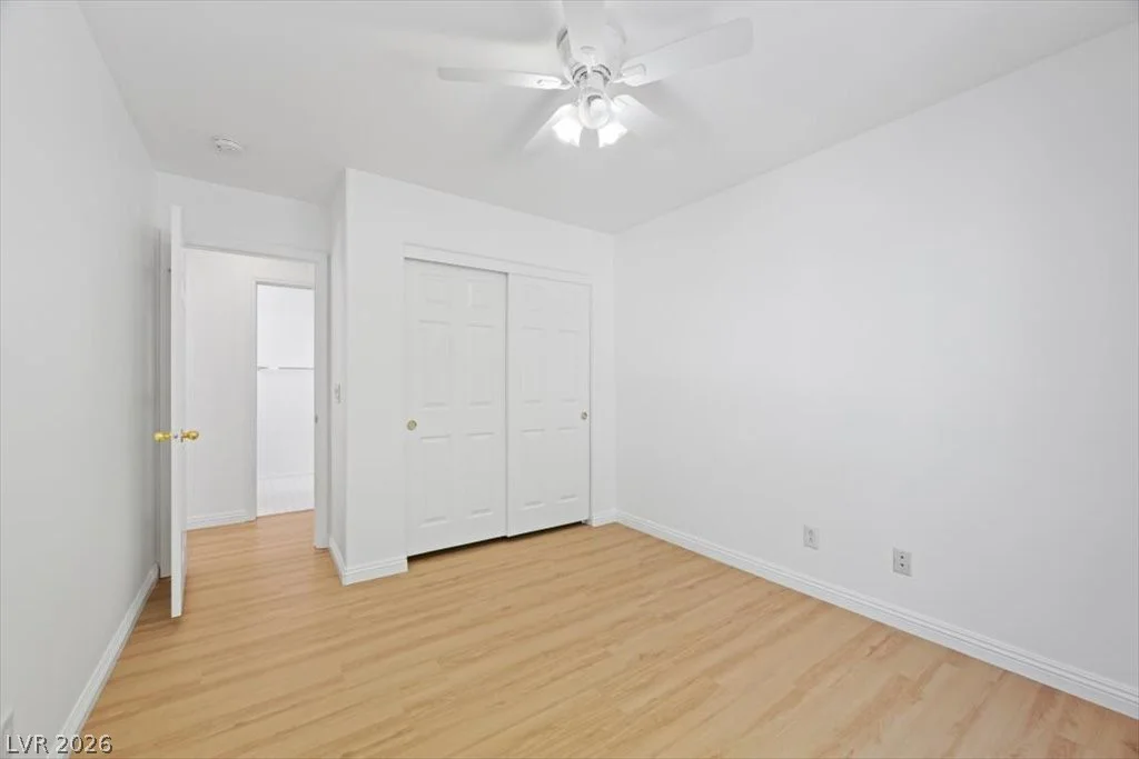 10369 Sleeping Sun, Las Vegas, NV 89129