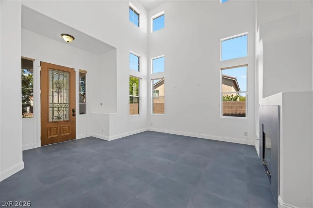 10369 Sleeping Sun, Las Vegas, NV 89129