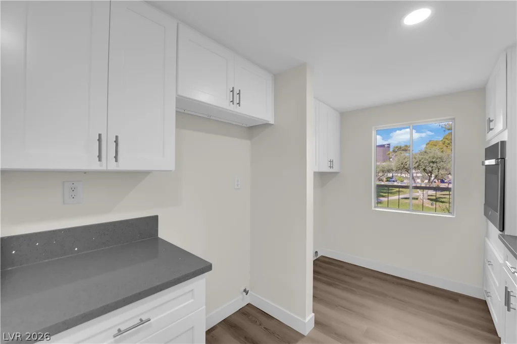 750 Royal Crest, Las Vegas, NV 89169