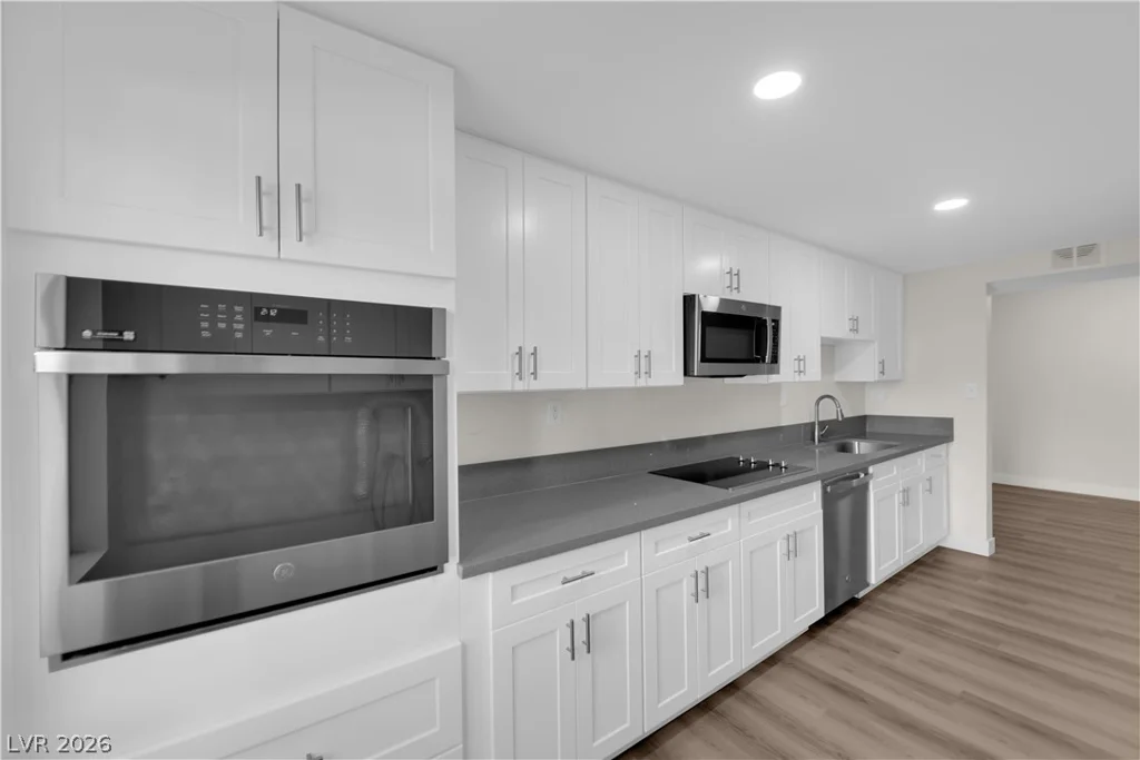 750 Royal Crest, Las Vegas, NV 89169