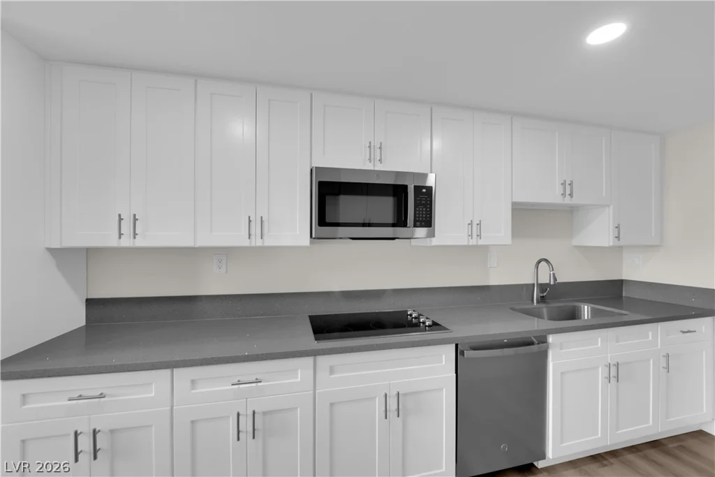 750 Royal Crest, Las Vegas, NV 89169