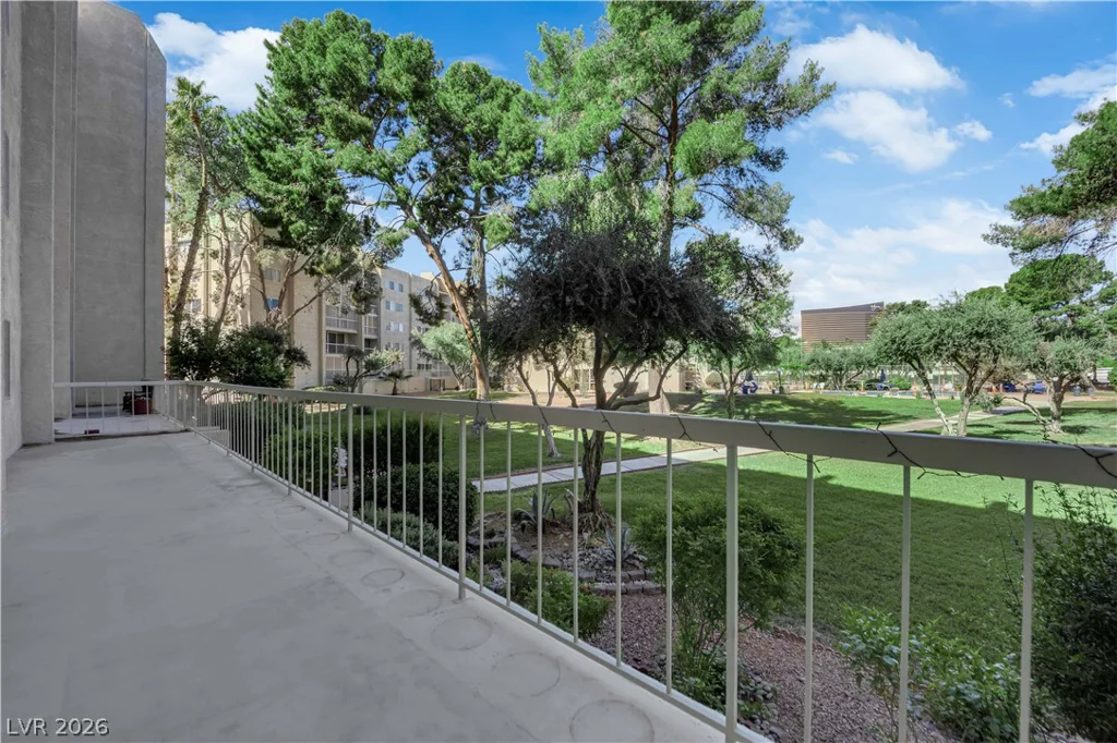 750 Royal Crest, Las Vegas, NV 89169