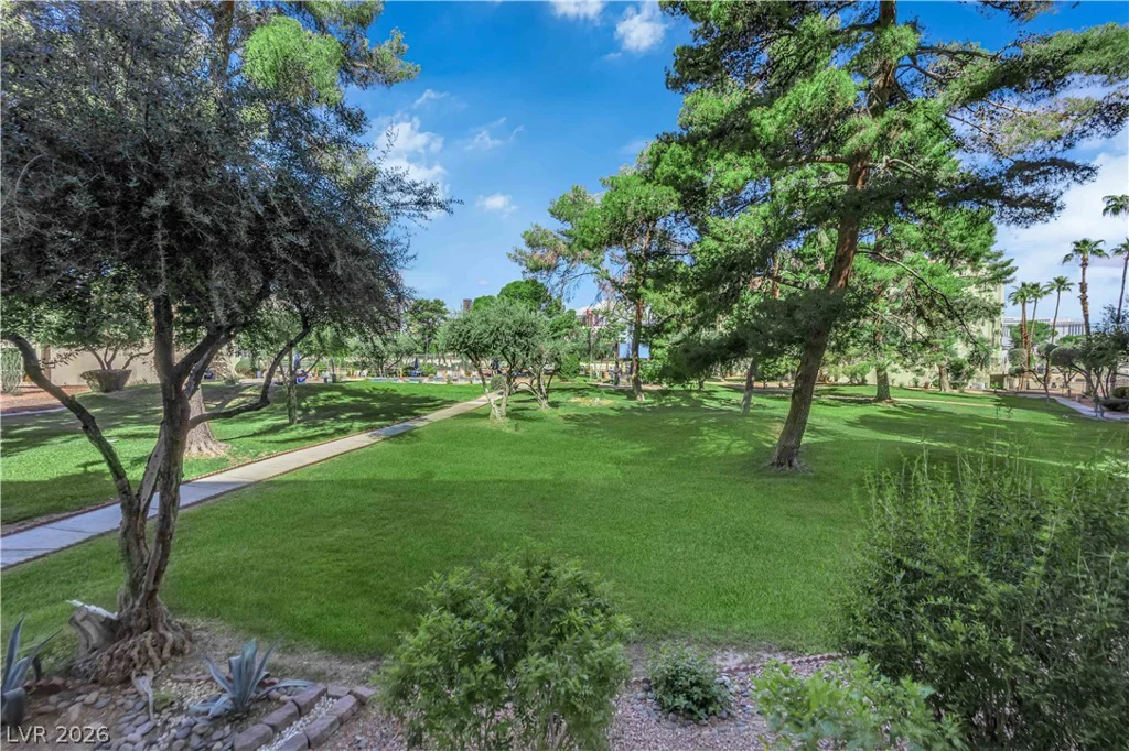 750 Royal Crest, Las Vegas, NV 89169