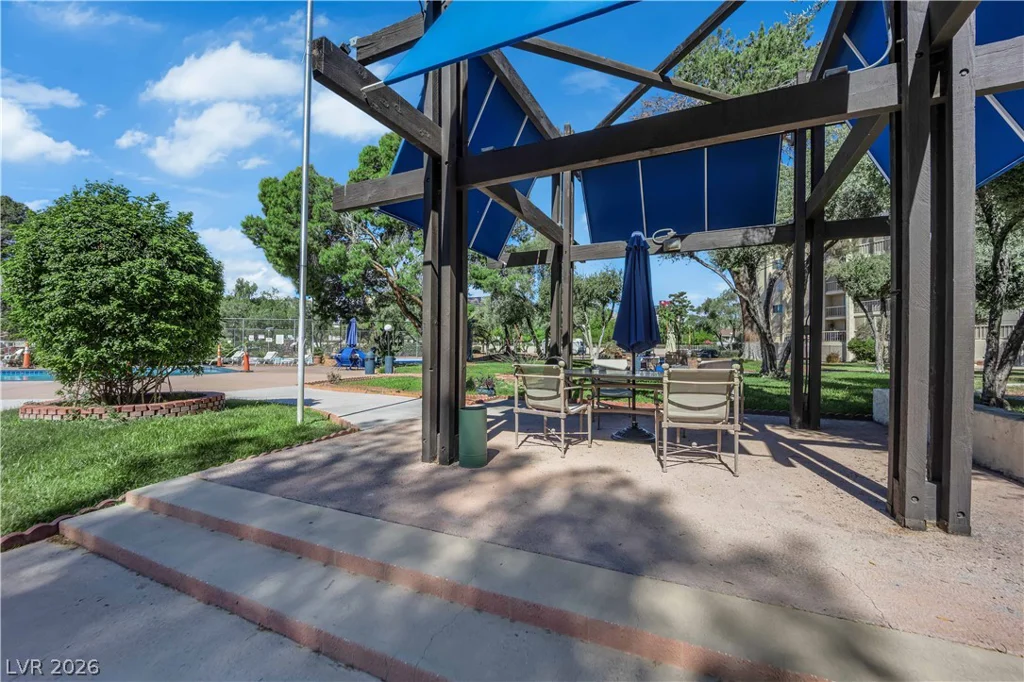 750 Royal Crest, Las Vegas, NV 89169