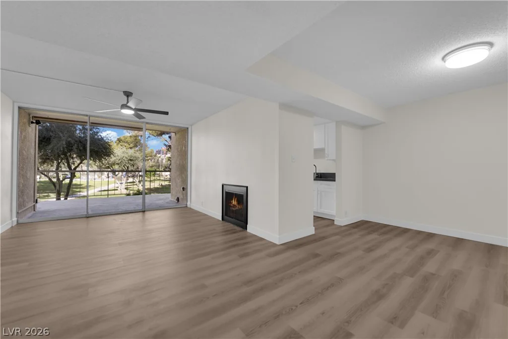 750 Royal Crest, Las Vegas, NV 89169