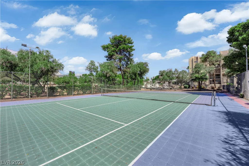 750 Royal Crest, Las Vegas, NV 89169