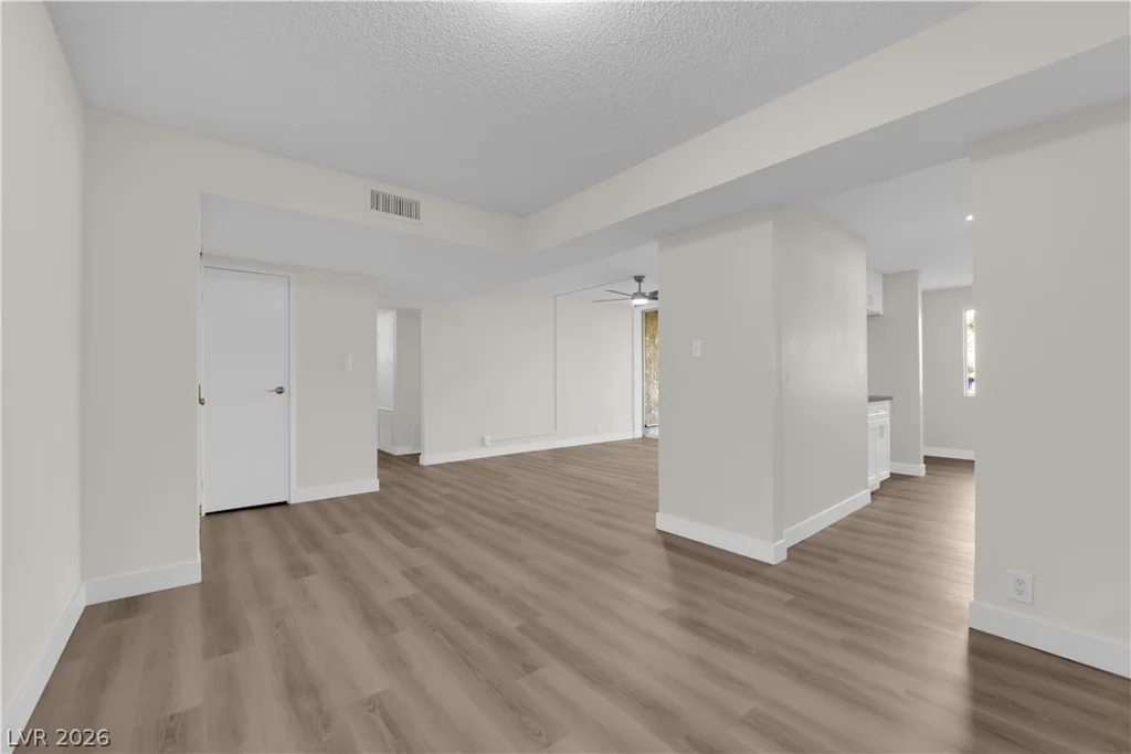 750 Royal Crest, Las Vegas, NV 89169