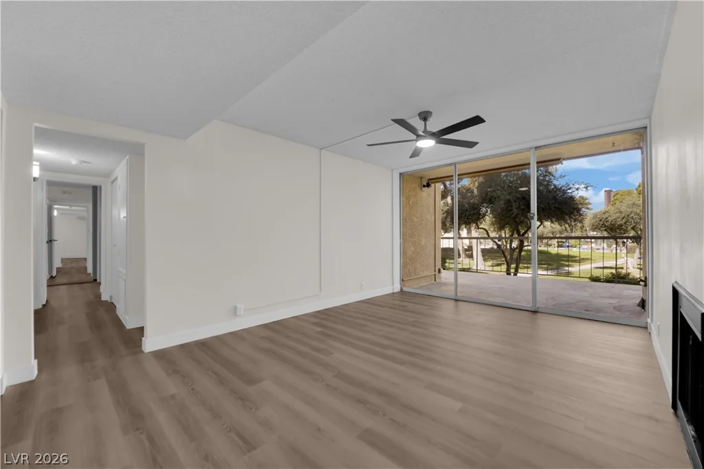750 Royal Crest, Las Vegas, NV 89169