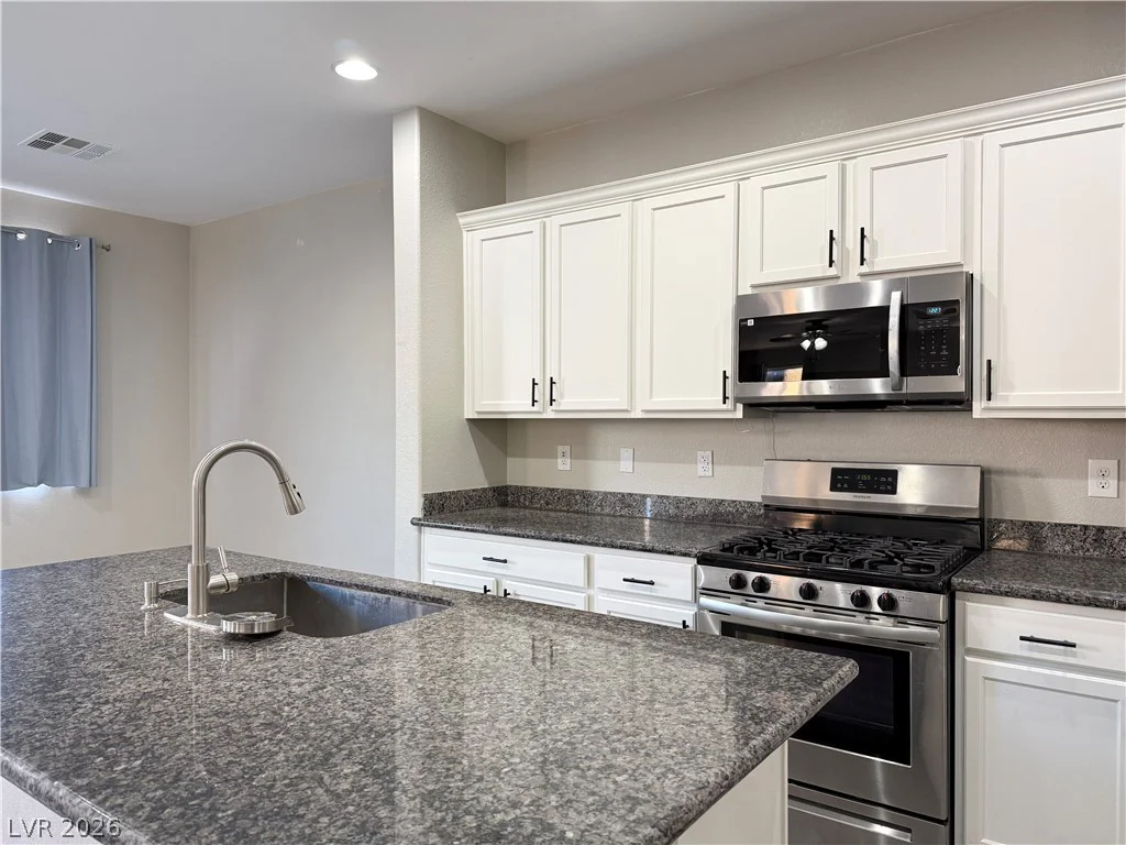 594 Crying Bird, Las Vegas, NV 89178
