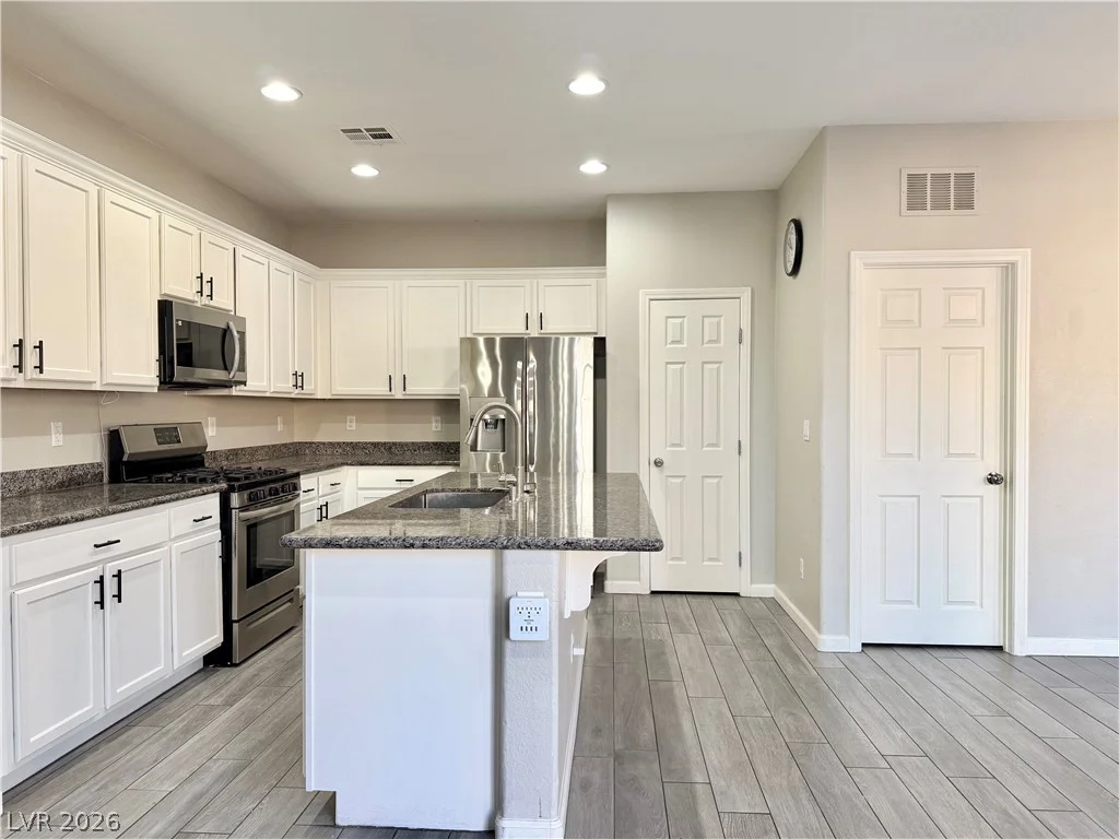 594 Crying Bird, Las Vegas, NV 89178